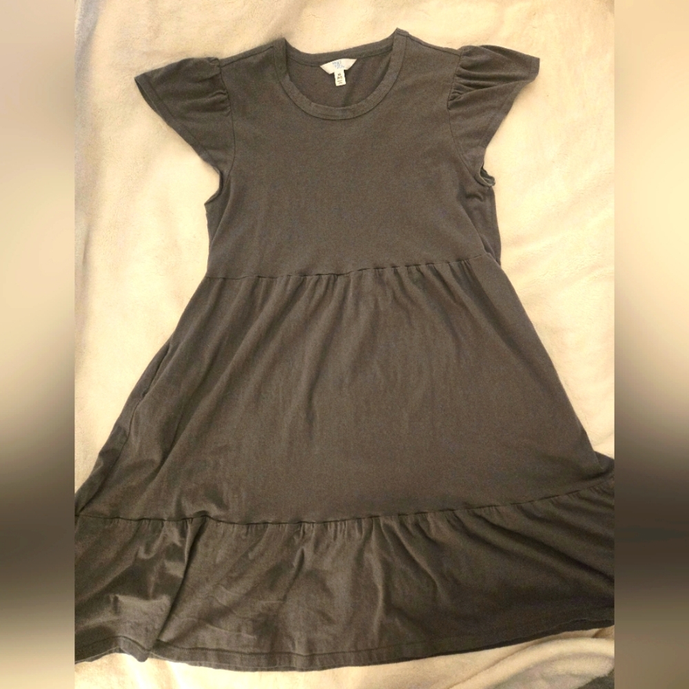👗 Grey Dress w/ Pockets, sits above the knee 👗